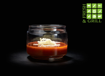 Paradicsomleves mozzarella sajttal