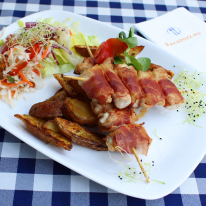 Souvlaki baconnel