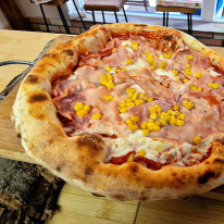 Prosciutto e mais pizza