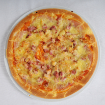 29. Pizza Húsos